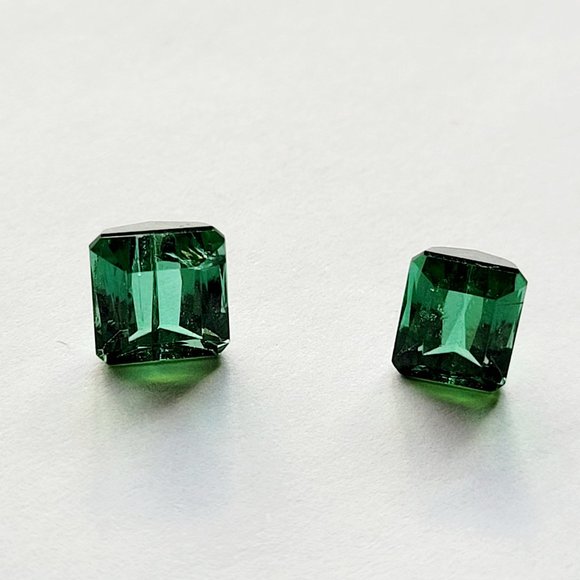 Stunning Natural Loose Emeralds, 1.60 CT and 1.32 CT, Octagon cut - Picture 2 of 4
